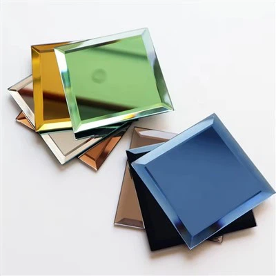 हरे रंग का दर्पण